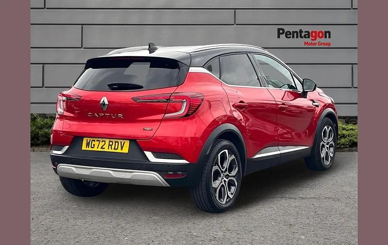 Second-hand Renault Captur Techno 143 CP (105 kW) 2023 Other SUV