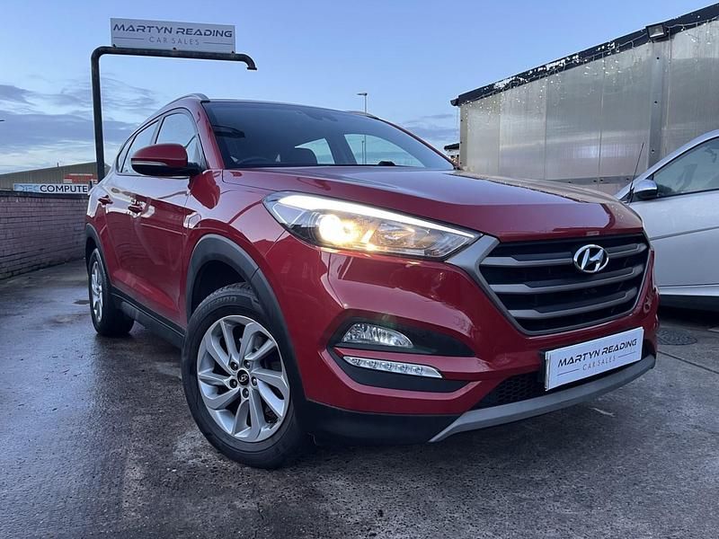 Red Used 2017 Hyundai Tucson SE SUV | £7,995 (A bit pricey) - Image 1/4