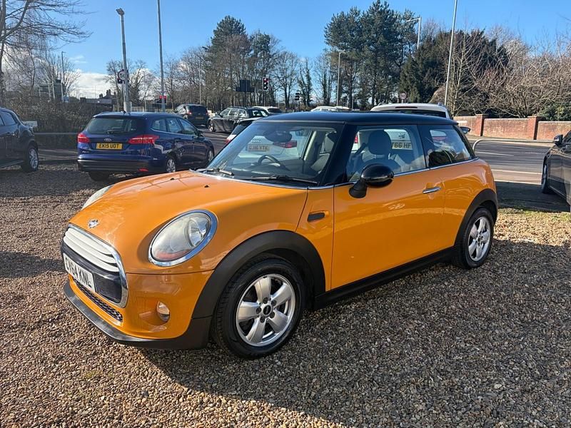 Used Mini Cooper Hatch 136 HP (100 kW) 2014 Orange Hatchback