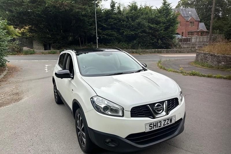 White Used 2013 Nissan Qashqai 360º SUV | £3,995 (Fair price) - Image 1/1