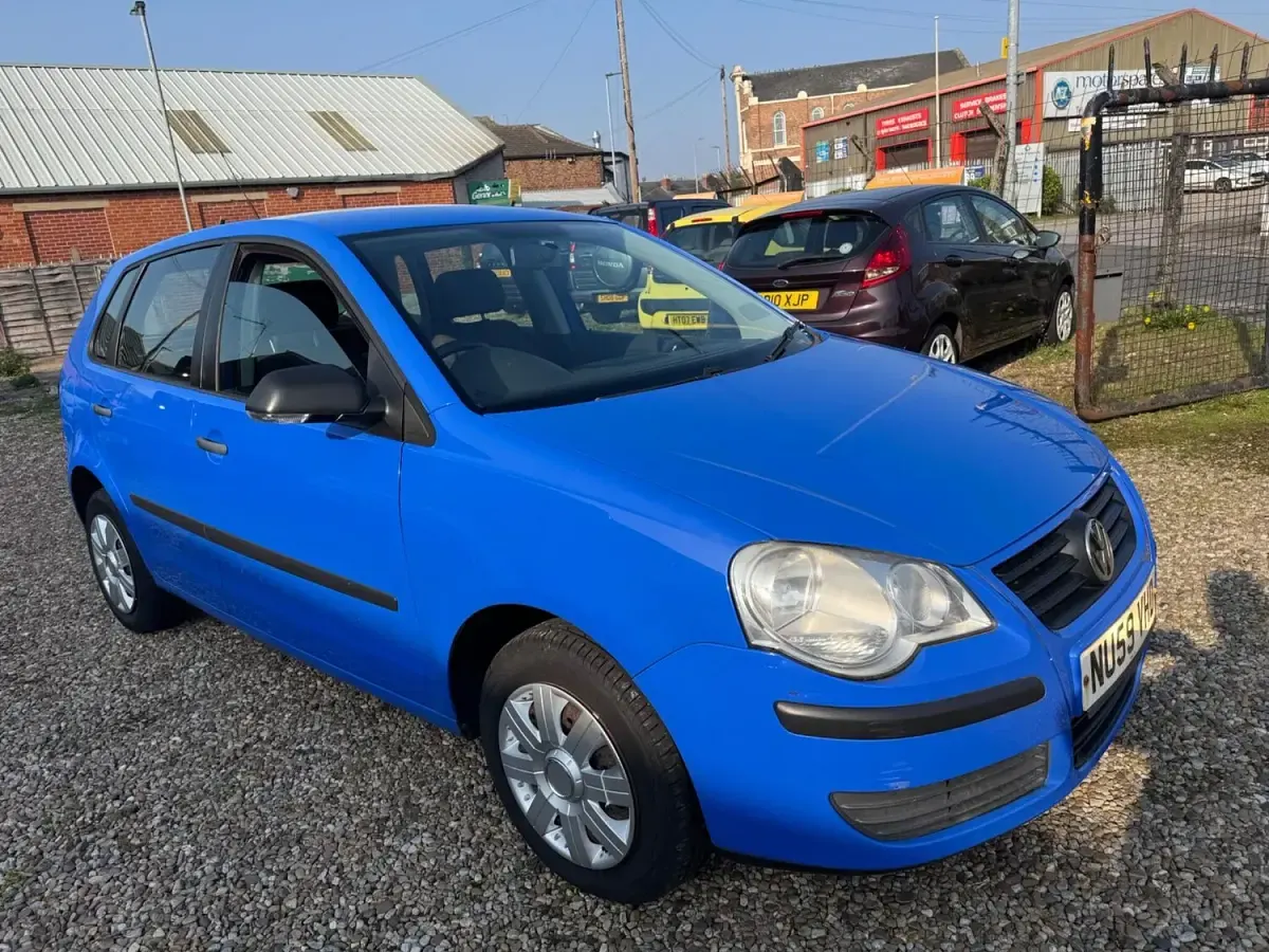 Used VW Polo 60 HP (44 kW) 2009 Blue Hatchback