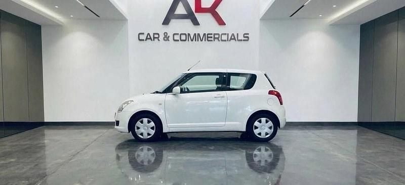 Used Suzuki Swift 92 HP (67 kW) 2010 White Hatchback