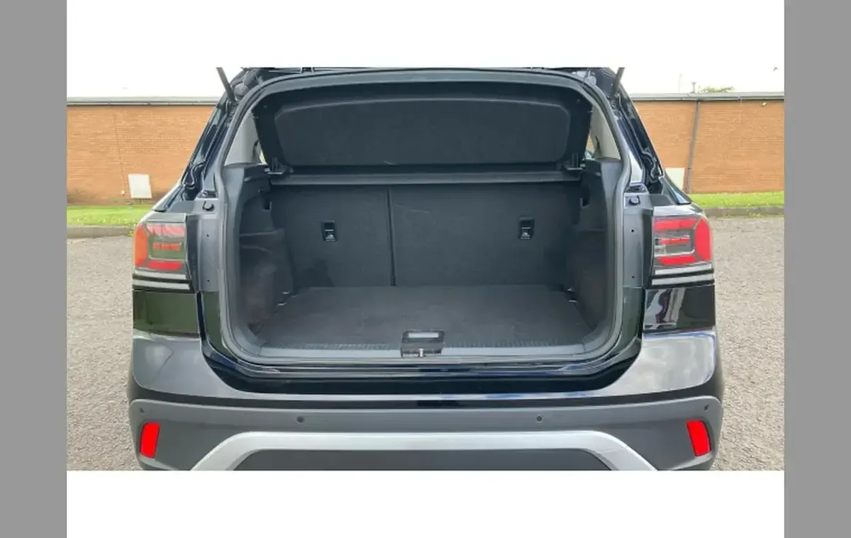 Used VW T-Cross Life 94 HP (69 kW) 2024 Black SUV