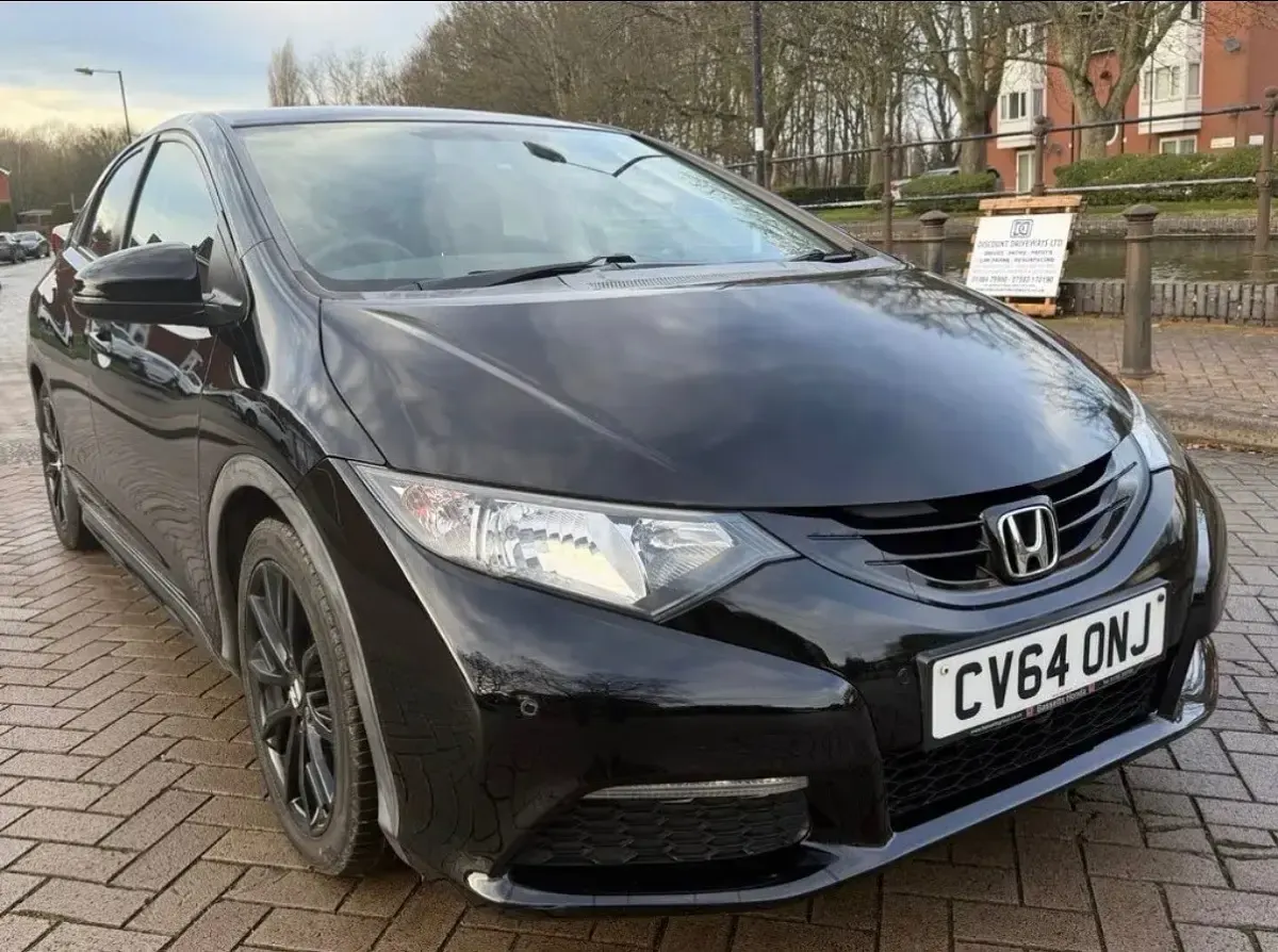 Begagnad Honda Civic Black Edition 120 HK (88 kW) 2014 Svart Halvkombi