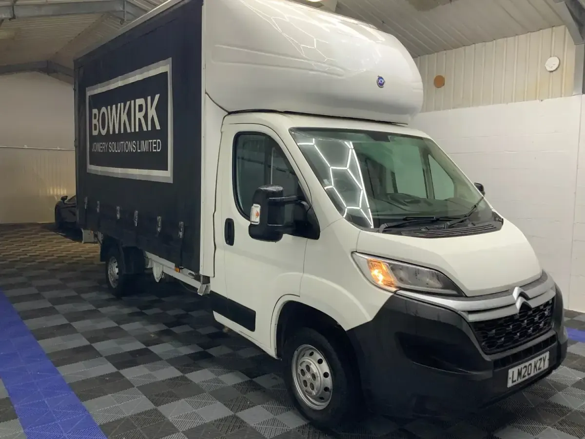 Used Citroën Relay 165 HP (121 kW) 2020 White Van
