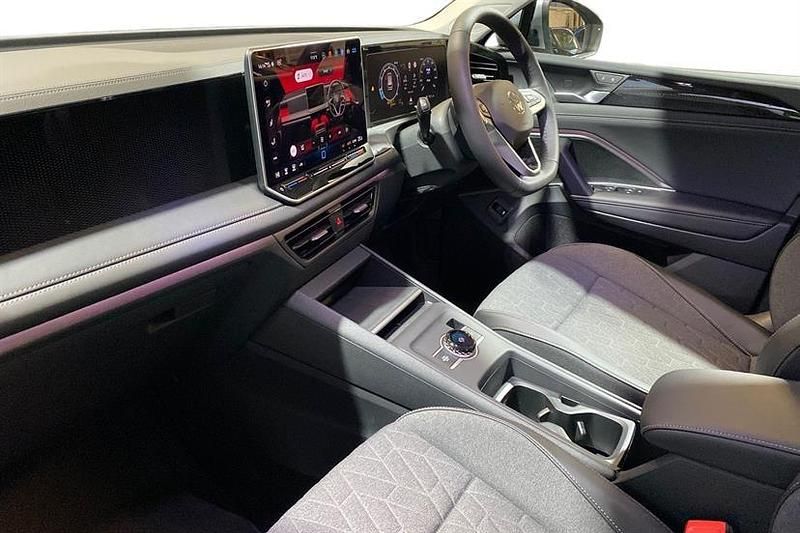 Used VW Tiguan Match 150 HP (110 kW) 2025 Oyster silver SUV