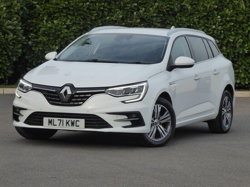 White Used 2021 Renault Mégane GrandTour Iconic Estate | £11,995 (Fair price) - Image 1/4