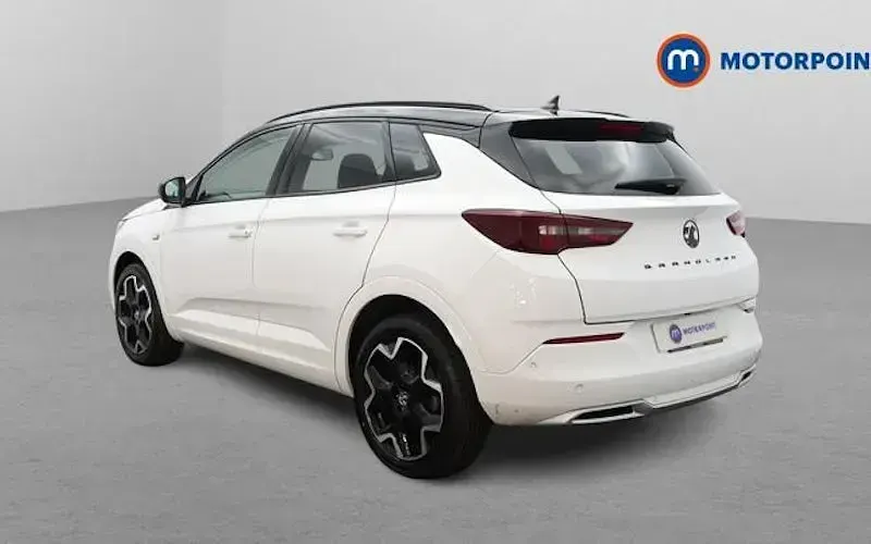 Used Vauxhall Grandland X Ultimate 131 HP (96 kW) 2024 White SUV