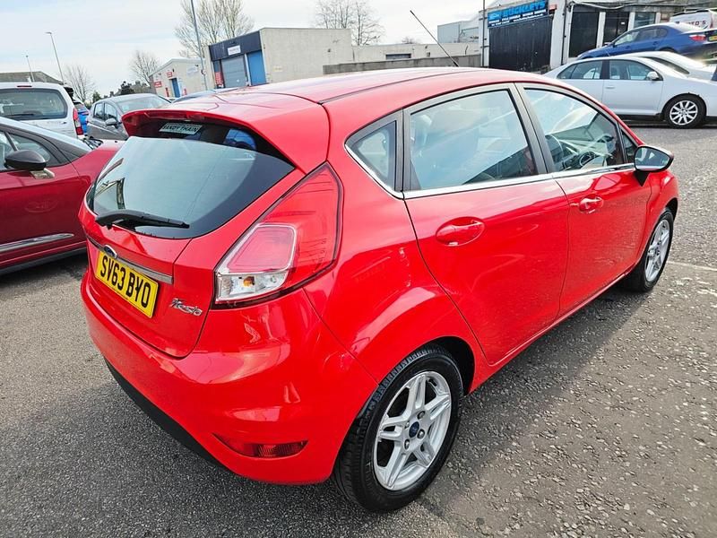Used Ford Fiesta Zetec 2013 Red Hatchback