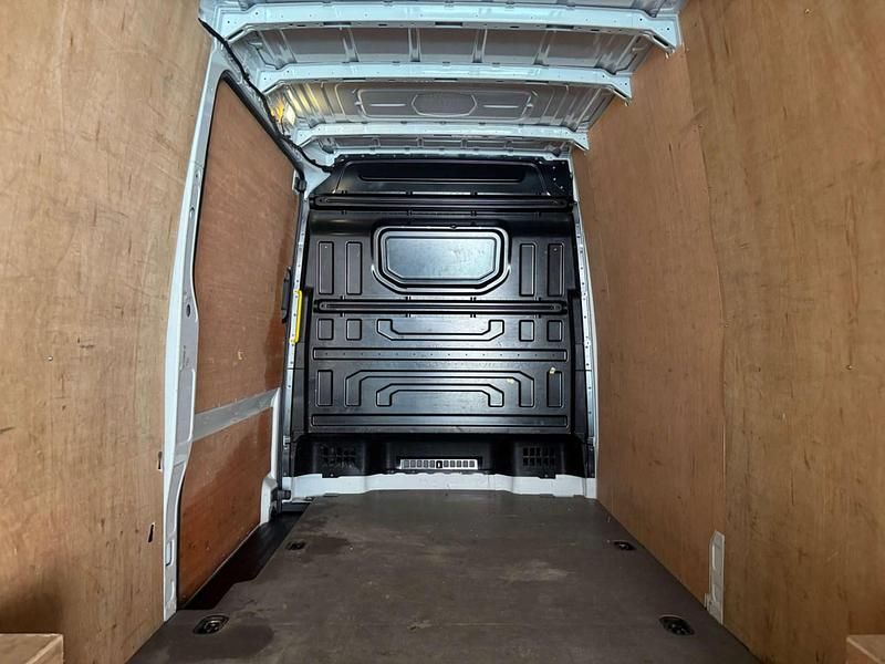 Used VW Crafter Trendline 140 HP (102 kW) 2023 White Van