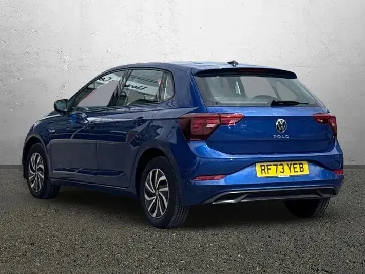 Used VW Polo Life 95 HP (69 kW) 2023 Blue Hatchback