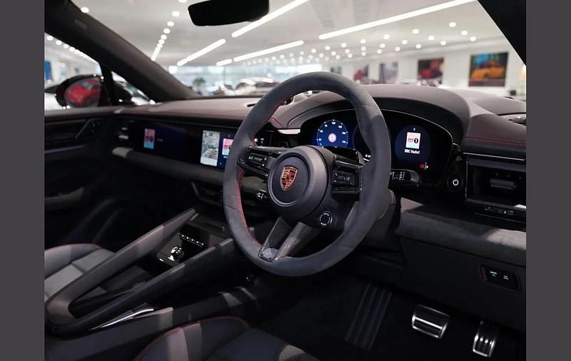 Used Porsche Macan 419 kW (571 HP) 2026 Red SUV