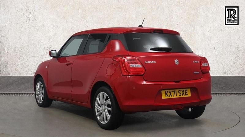 Usado Suzuki Swift SZ-T 83 HP (61 kW) 2021 Vermelho Citadino