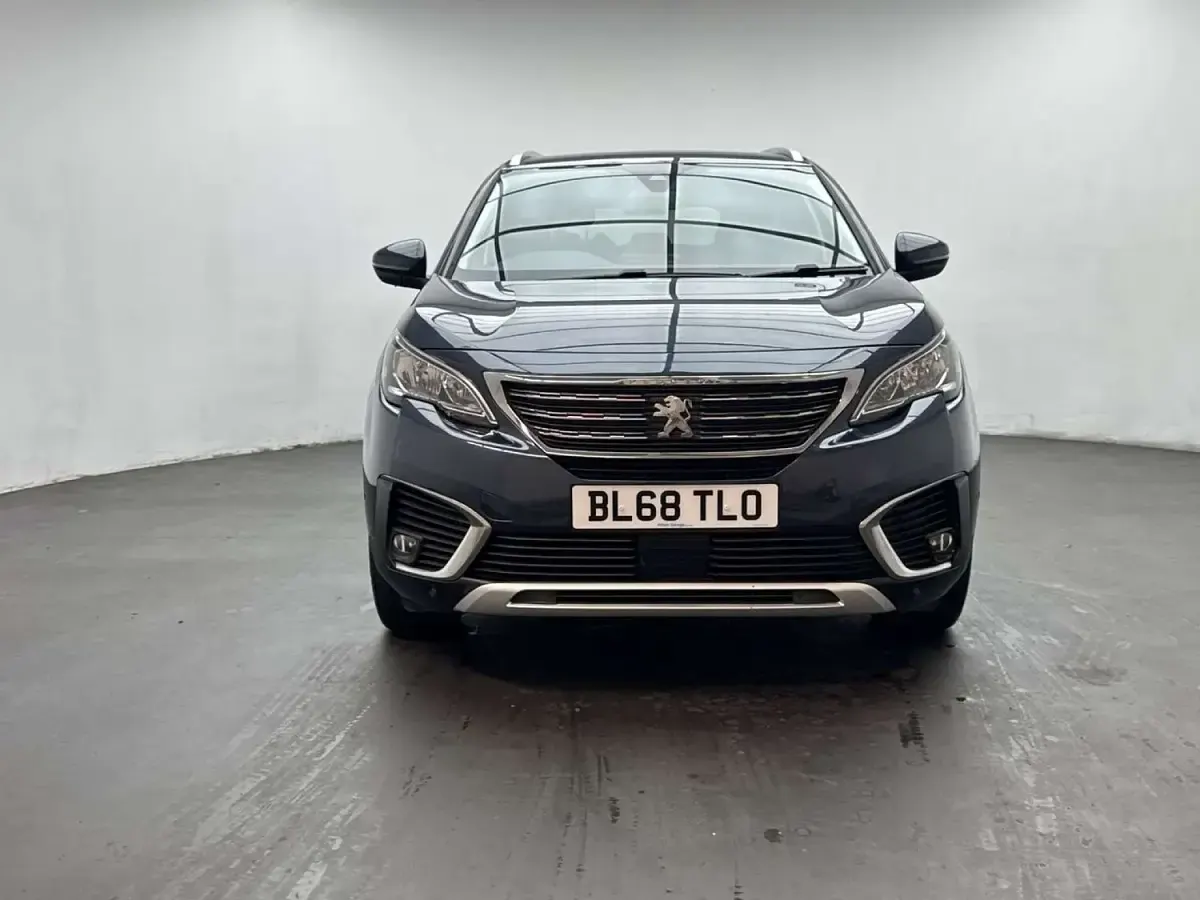 Used Peugeot 5008 Allure 129 HP (94 kW) 2019 Blue SUV