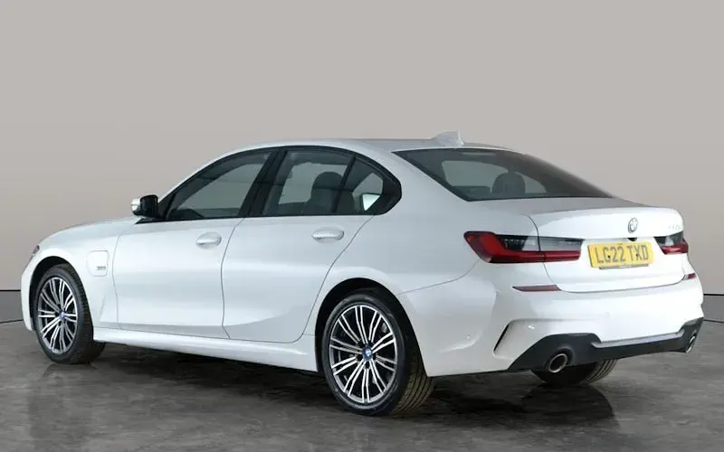 Used BMW 330e M Sport 292 HP (214 kW) 2022 White Sedan