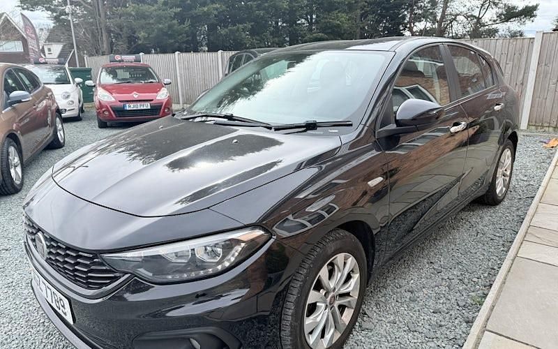 Used Fiat Tipo Easy Plus 120 HP (88 kW) 2019 Hatchback