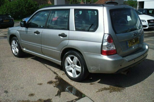 Begagnad Subaru Forester 2006 SUV