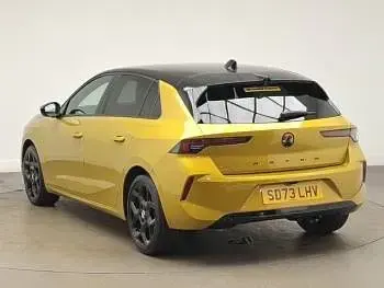 Used Vauxhall Astra 130 HP (95 kW) 2023 Yellow Hatchback