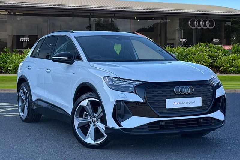Used Audi Q4 e-tron Black Edition 210 kW (286 HP) 2025 White SUV