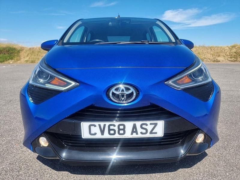 Used Toyota Aygo X-clusiv 2018 Blue Hatchback