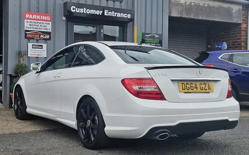 Used Mercedes C220 Sport Edition 170 HP (125 kW) 2014 White Coupe