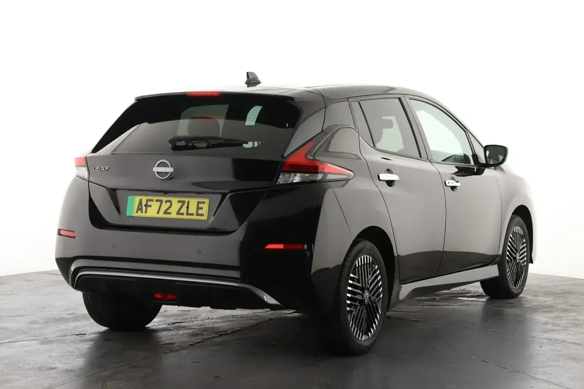 Used Nissan Leaf N-Connecta 160 kW (218 HP) 2022 Black Hatchback