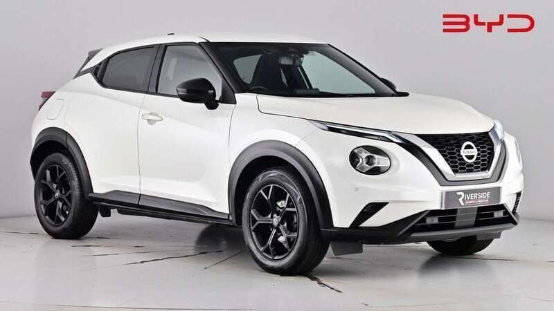 Arctic white Used 2022 Nissan Juke N-Connecta SUV | £14,490 (Good price) - Image 1/4