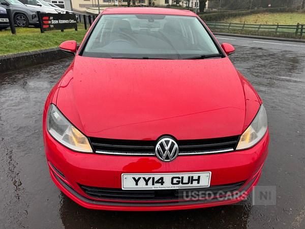 Used VW Golf VII SE 105 HP (77 kW) 2014 Red Hatchback