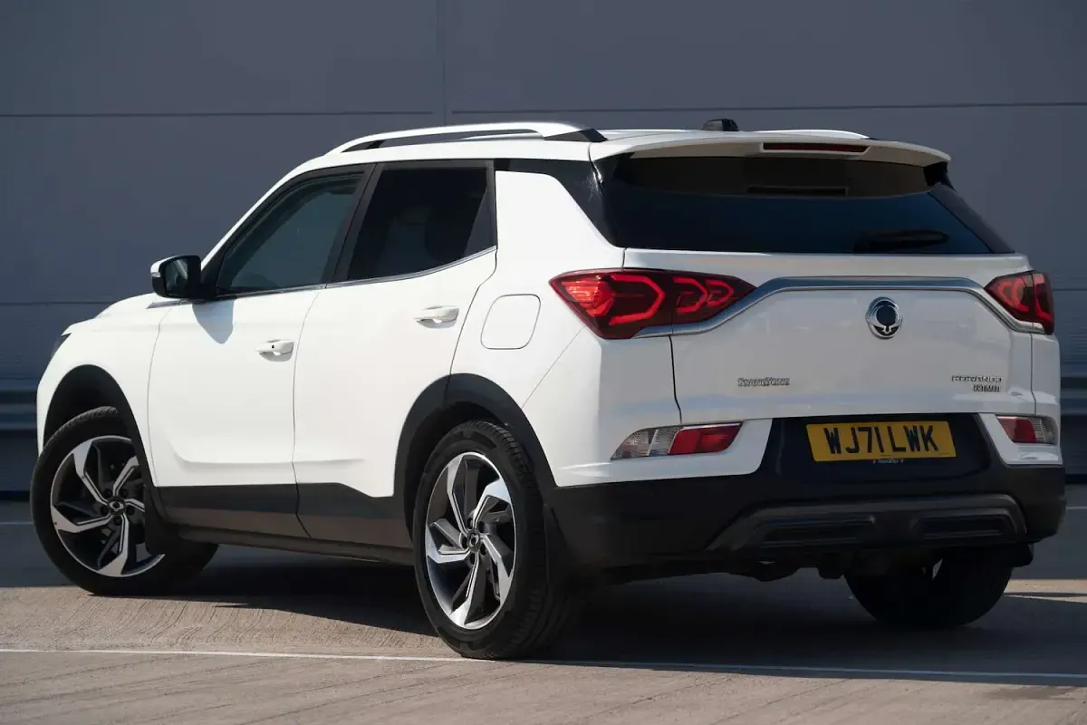 Used SsangYong Korando 136 HP (100 kW) 2021 White SUV