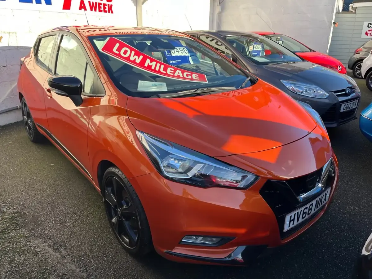 Used Nissan Micra Acenta 90 HP (66 kW) 2018 Orange Hatchback