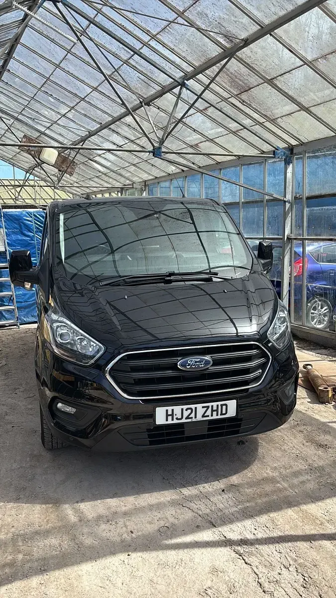 Used Ford Transit Custom Limited 130 HP (95 kW) 2021 Black Van