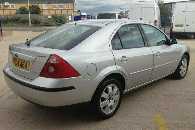 Używany Ford Mondeo 2004 Hatchback