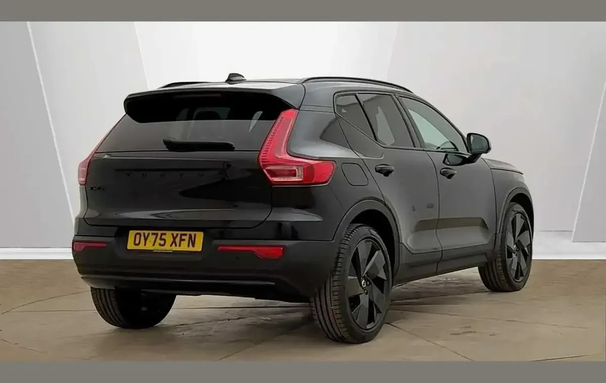 Used Volvo XC40 Ultra 194 HP (142 kW) 2025 Black SUV