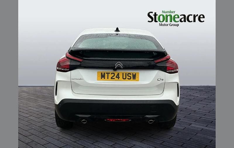 Usado Citroën C4 PureTech 130 CV (95 kW) 2024 Blanco SUV