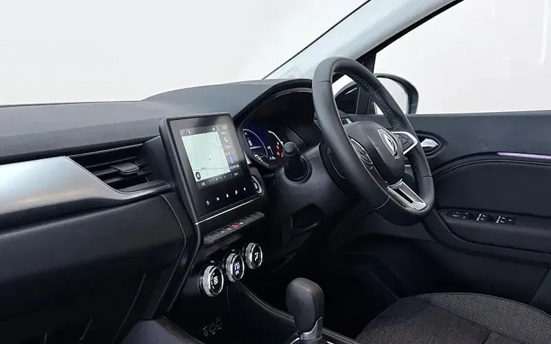Used Renault Captur Techno 143 HP (105 kW) 2023 Grey/black SUV