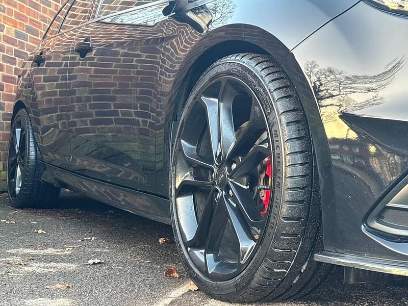 Used Ford Focus ST 250 HP (183 kW) 2017 Black Estate