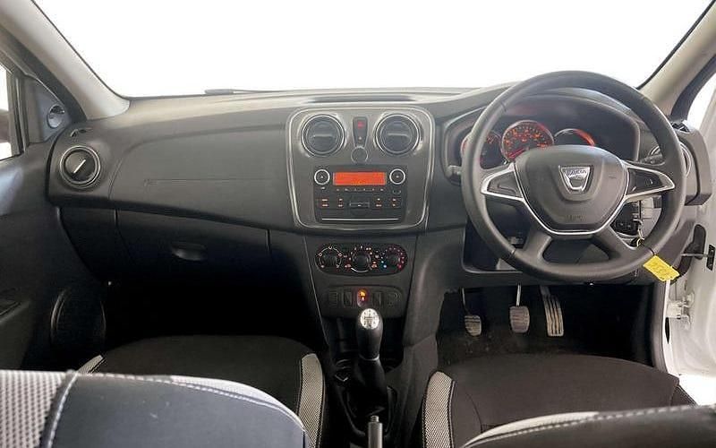Used Dacia Sandero Essentiel 90 HP (66 kW) 2020 Hatchback