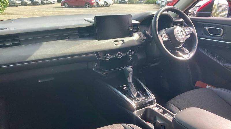 Second-hand Honda HR-V Advance 131 CP (96 kW) 2024 Roșu SUV