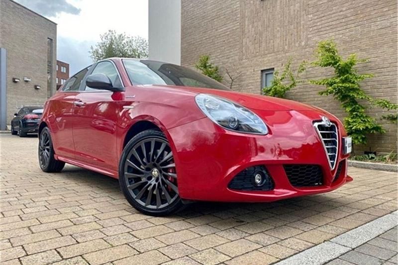 Red Used 2013 Alfa Romeo Giulietta Hatchback | £6,995 - Image 1/4