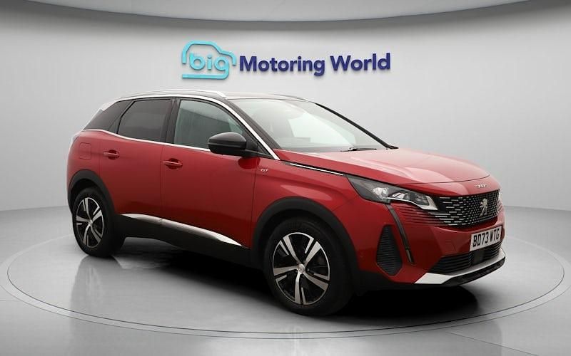 Used Peugeot 3008 GT 131 HP (96 kW) 2023 Red Estate