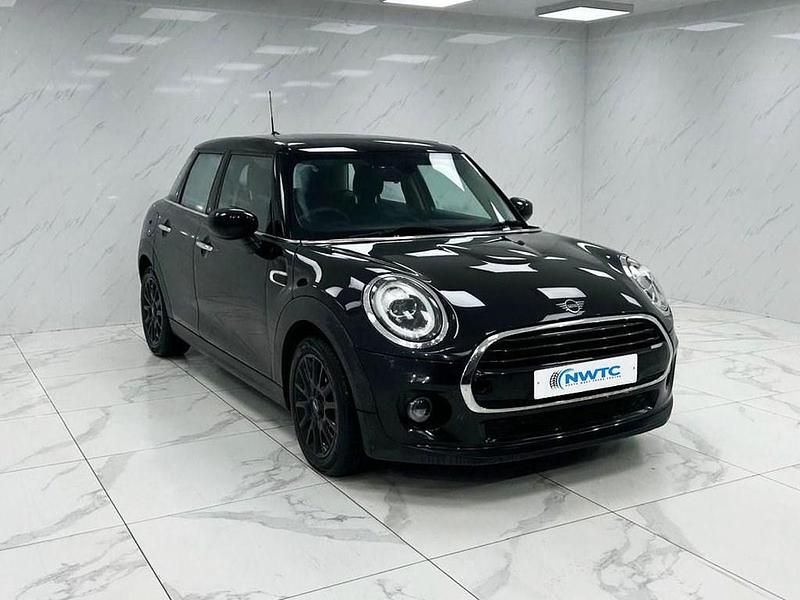 Used Mini Cooper Classic 136 HP (100 kW) 2019 Black Hatchback