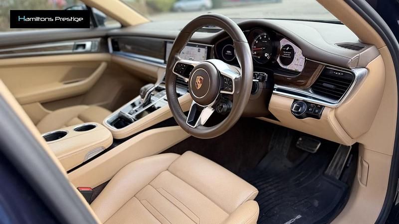 Used Porsche Panamera 440 HP (323 kW) 2017 Blue Hatchback
