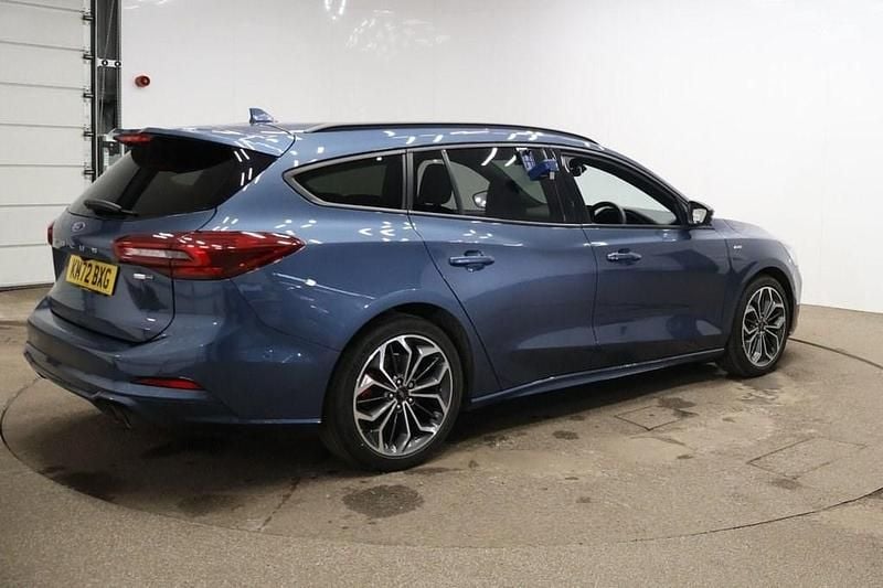 Used Ford Focus ST-Line 125 HP (91 kW) 2022 Blue Estate