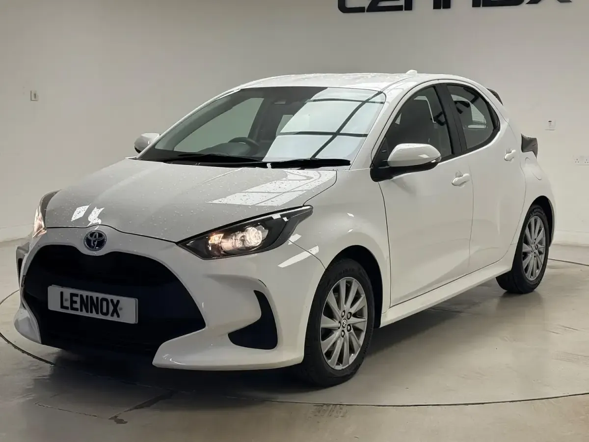 Used Toyota Yaris 2023 White Hatchback