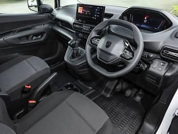 Used Peugeot Partner 131 HP (96 kW) 2026 White MPV