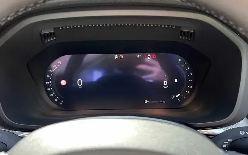New Volvo XC60 Plus 250 HP (183 kW) 2027 White SUV