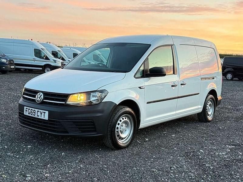 Used VW Caddy Maxi Startline 102 HP (75 kW) 2019 White MPV