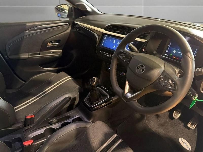Second-hand Vauxhall Corsa 2023 Negru Hatchback