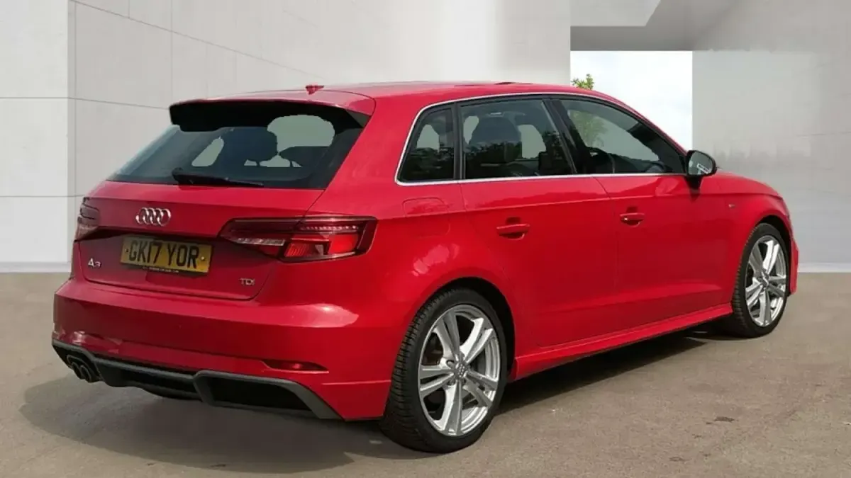 Used Audi A3 Sportback S-Line 150 HP (110 kW) 2017 Red Hatchback