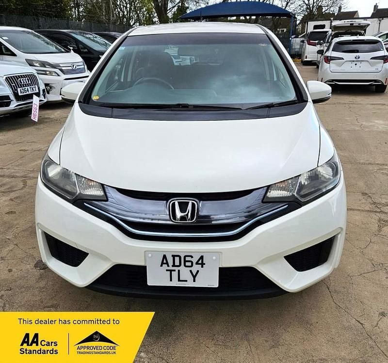 Used Honda Fit Hybrid 2025 White Hatchback